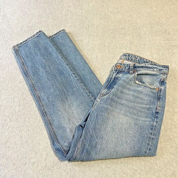 American Eagle Outfitters Denim - ‼️American Eagle Womens Jeans Size 8 Mom Jeans Hi Rise Boho Relaxed Fit Med Wash